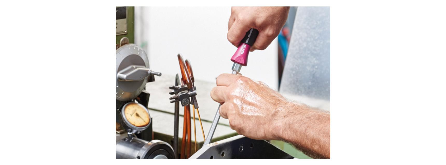 картинка Отвертка TORX® MicroFinish® 5527 WIHA 29167 от магазина "Элит-инструмент"