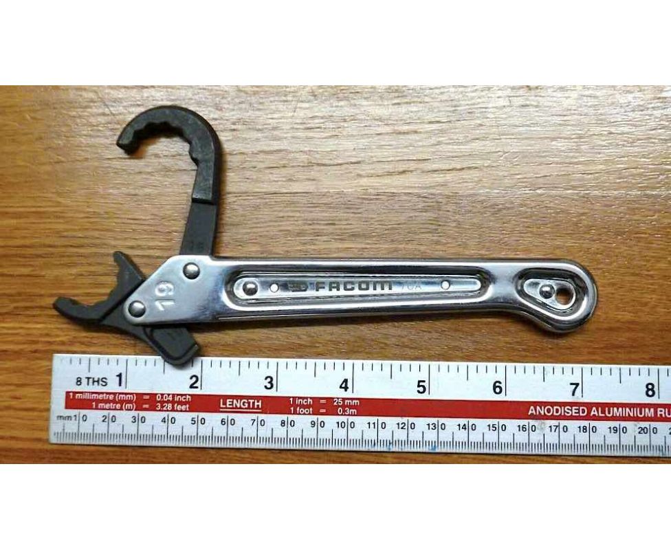 картинка Ключ гаечный накидной трубный 24 мм с трещоткой Facom 70A.24 от магазина "Элит-инструмент"