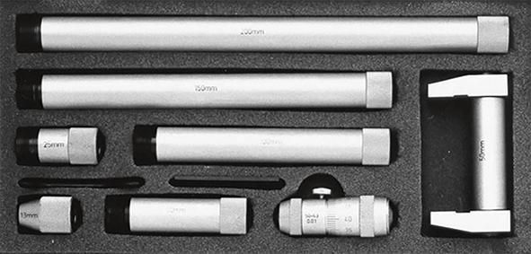 Внутренний микрометр, FORTIS 4317784717014 (диапазон измерения - 50–250 мм / чтение - 0,01 мм / шаг шпинделя - 0,5 мм / удлинители - 13; 25; 50; 100 мм / измерительный барабан ø - 17 мм)