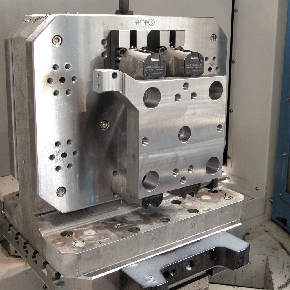 картинка Опорная плита с пазом АМF 73908 от магазина "Элит-инструмент"