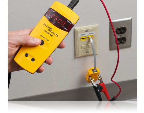 картинка Тестер неисправности кабеля Fluke Networks TS90 2327758 от магазина "Элит-инструмент"