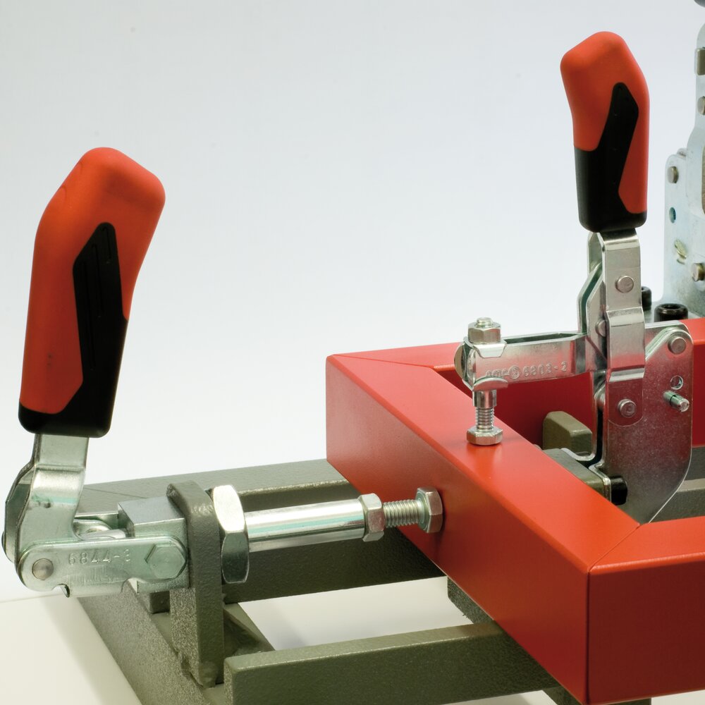 картинка Вертикальный шарнирный зажим с красной ручкой АМF 90316 от магазина "Элит-инструмент"