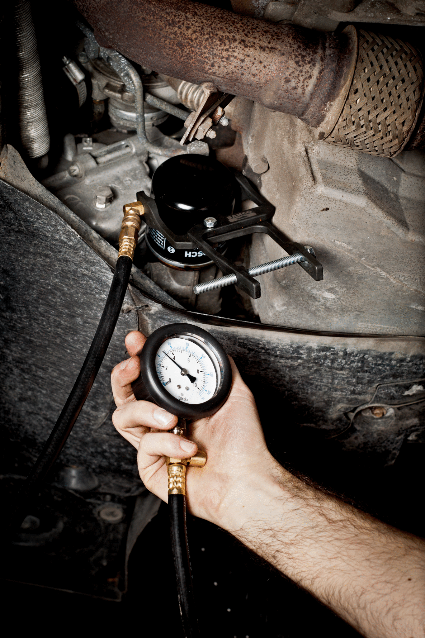 картинка Тестер для измерения давления масла в двигателе BAHCO BE52002 от магазина "Элит-инструмент"