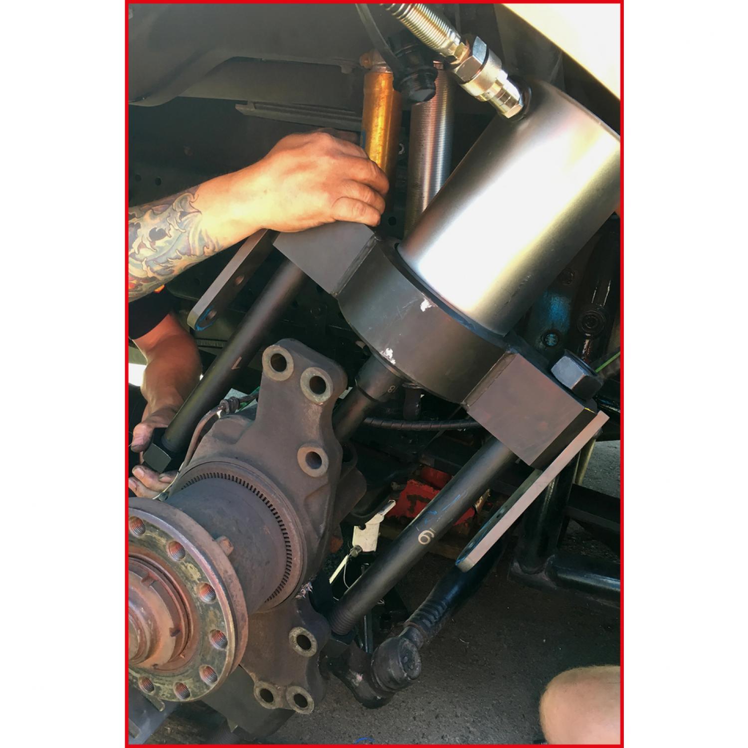 картинка Пресс для шкворня поворотного кулака, 75 т, с комплектом гильз, 29 шт от магазина "Элит-инструмент"