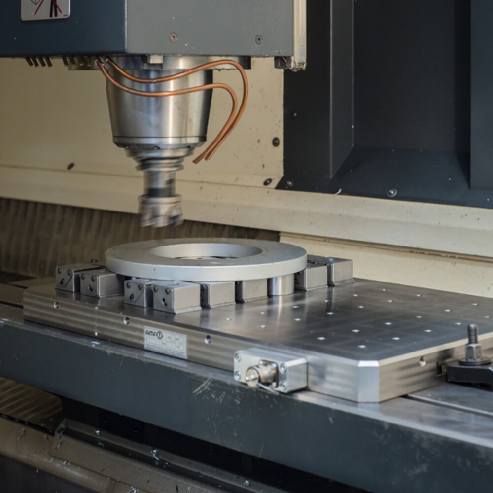 картинка Магнитная зажимная пластина для фрезерования - линейка Premium АМF 559638 от магазина "Элит-инструмент"