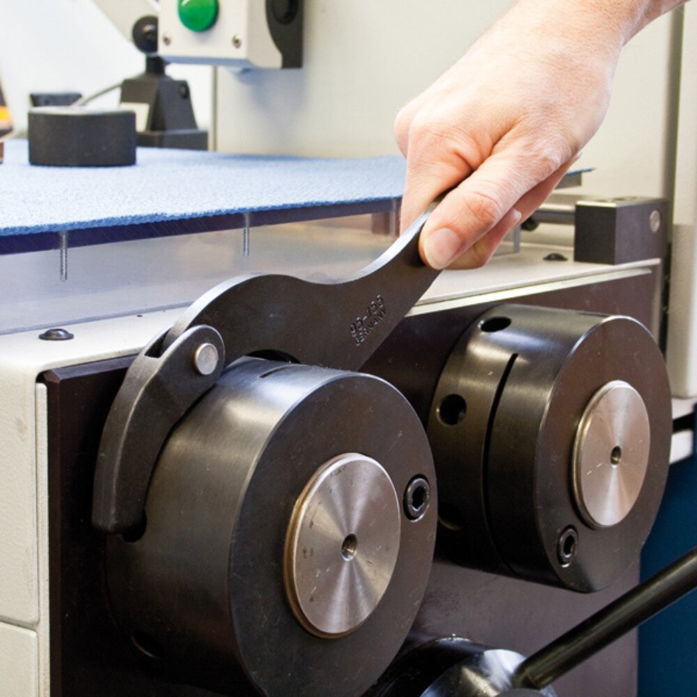 картинка Гаечный ключ с шарнирным крючком и штифтом, промышленное исполнение АМF 53124 от магазина "Элит-инструмент"