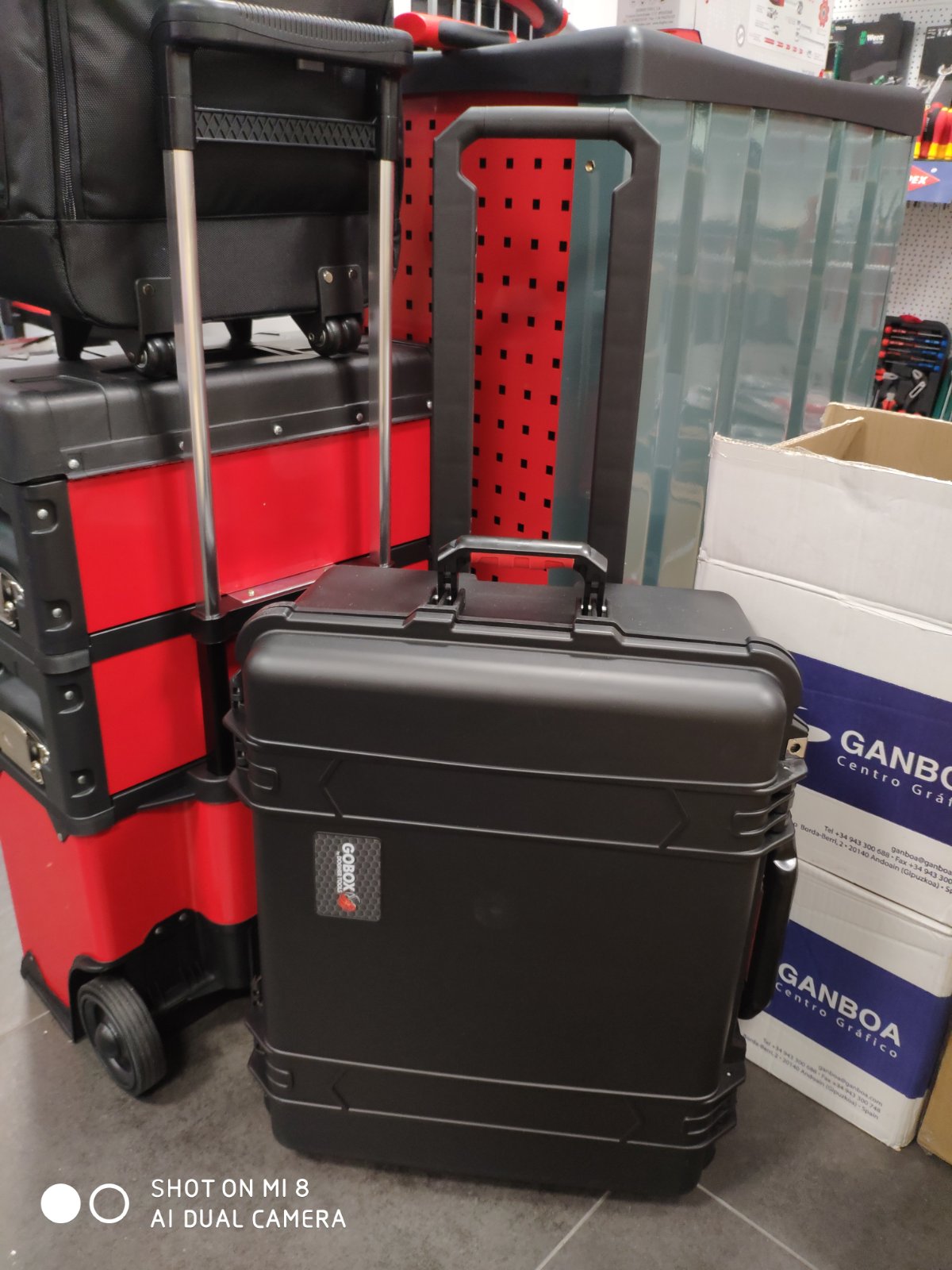 картинка Инструментальный водонепроницаемый бокс-чемодан на колёсах GOBOX DOGHER TOOLS 051-510 от магазина "Элит-инструмент"