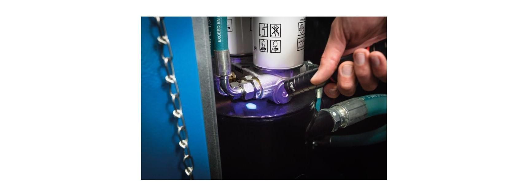картинка Многофункциональный магнитный фонарь с лазером и УФ-лучом SB 246 70 WIHA 41286 от магазина "Элит-инструмент"